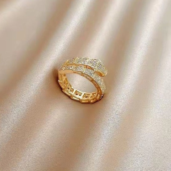 Drakonischer Zirkonia Ring