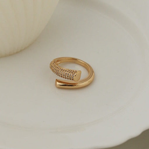 Vivianne Gold Twist Ring